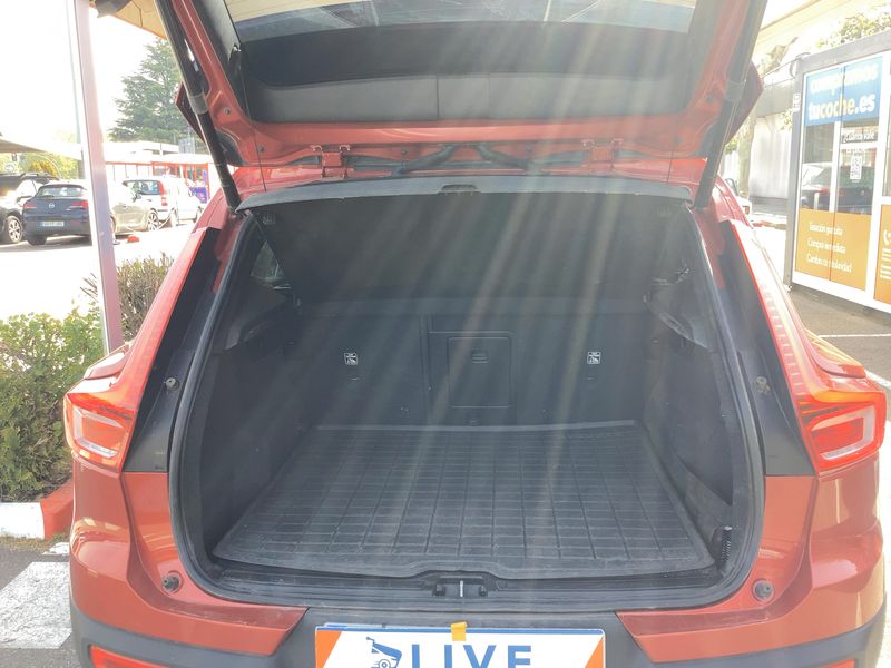 Volvo XC40 2.0 D3 Business Plus 2WD 2020 – снимка 15
