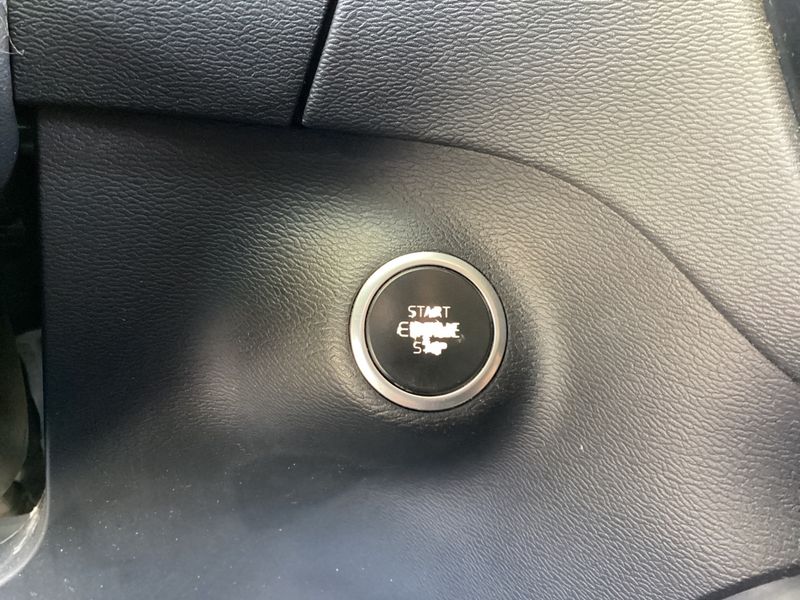 Volvo XC40 2.0 D3 Business Plus 2WD 2020 – снимка 23