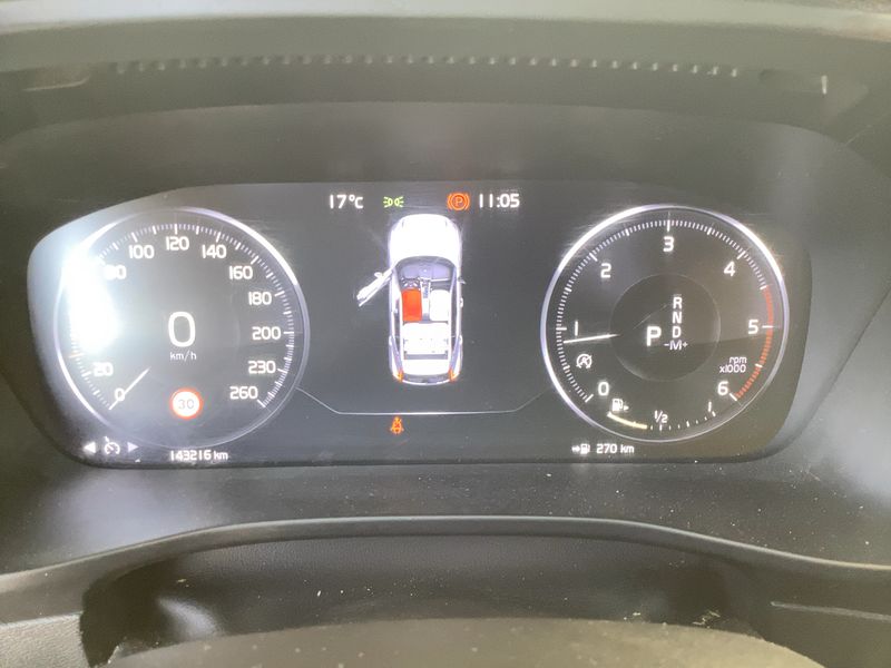 Volvo XC40 2.0 D3 Business Plus 2WD 2020 – снимка 18