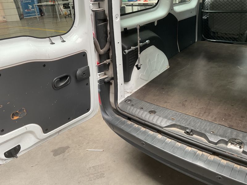 Renault Kangoo 1.5 BLUE dCi Rapid Maxi Extra 2020 – снимка 28