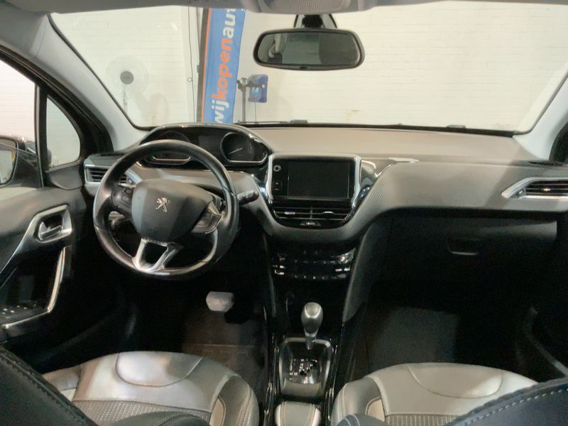 Peugeot 2008 1.2 PureTech Active 2016 – снимка 17