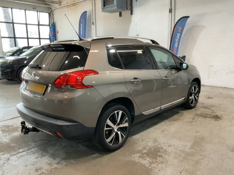 Peugeot 2008 1.2 PureTech Active 2016 – снимка 8