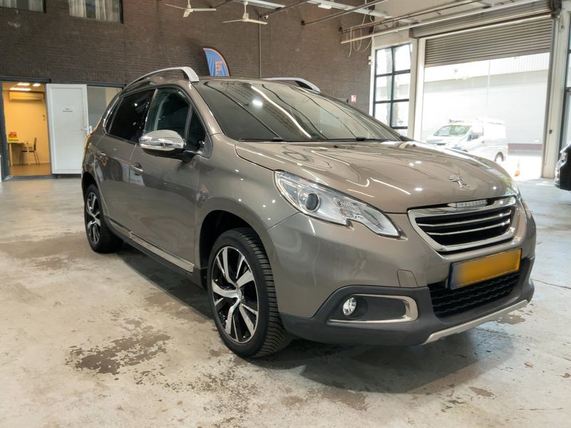 Peugeot 2008 1.2 PureTech Active 2016 – снимка 12