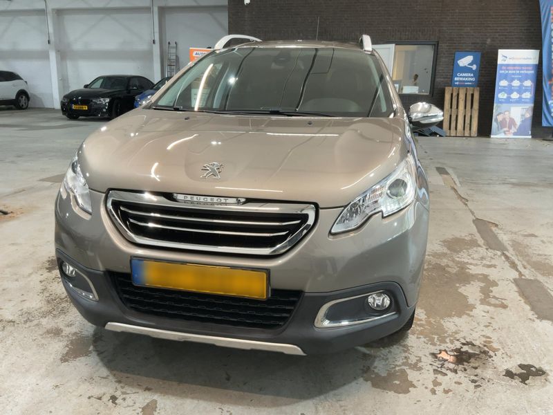 Peugeot 2008 1.2 PureTech Active 2016 – снимка 14