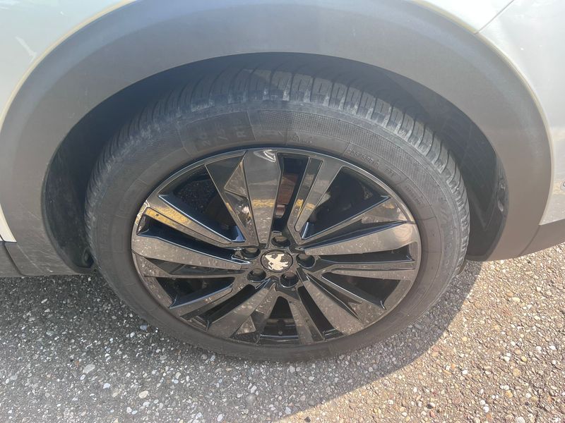 Peugeot 3008 1.2 PureTech GT Pack 2023 – снимка 11