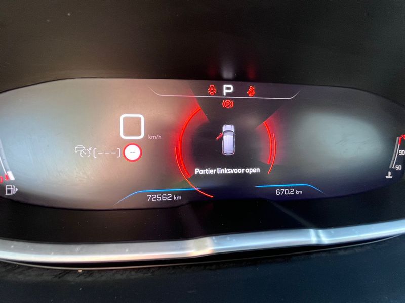 Peugeot 3008 1.2 PureTech GT Pack 2023 – снимка 18