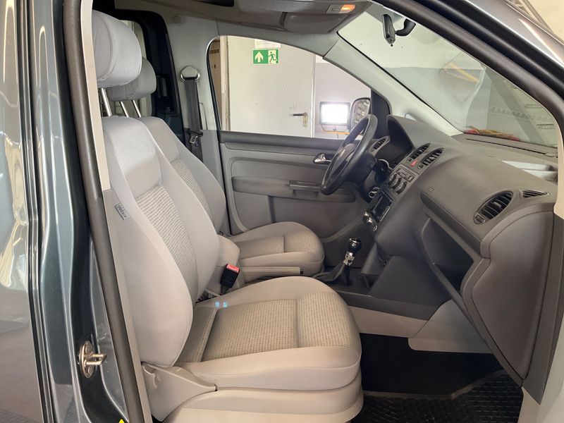 Volkswagen Caddy 2.0 TDI Life 2010 – снимка 3