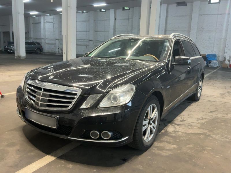 Mercedes-Benz E-Klasse E 350 CGI T BlueEfficiency Elegance 2010 – снимка 1