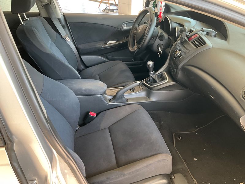 Honda Civic 1.4 Comfort 2012 – снимка 3