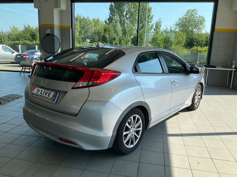 Honda Civic 1.4 Comfort 2012 – снимка 2