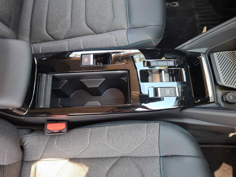 Citroen C4 1.2 PureTech Feel Pack 2021 – снимка 36