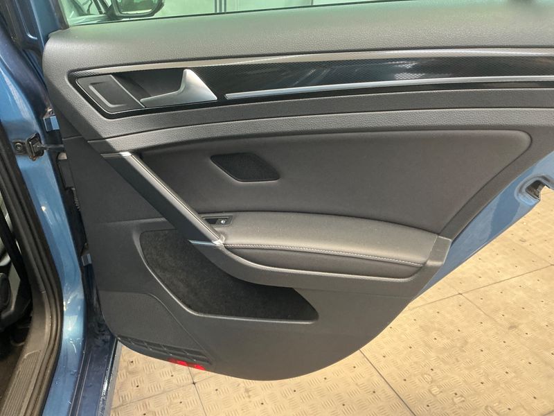 Volkswagen Golf VII 2.0 TDI Highline BlueMotion Tech 2013 – снимка 31