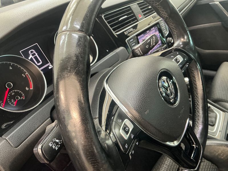 Volkswagen Golf VII 2.0 TDI Highline BlueMotion Tech 2013 – снимка 37