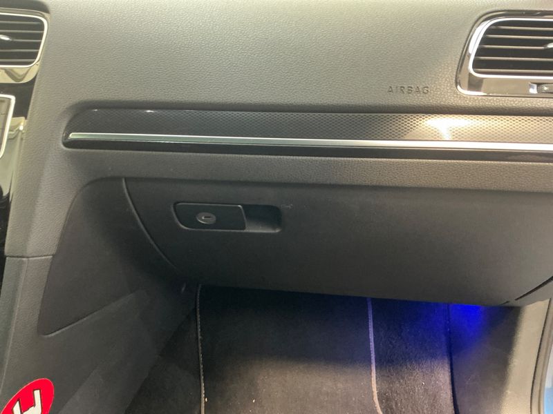 Volkswagen Golf VII 2.0 TDI Highline BlueMotion Tech 2013 – снимка 33