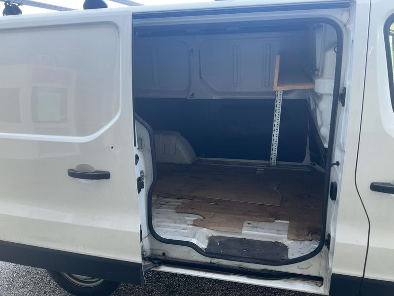 Renault Trafic 2.0 dCi L1H1 2,8t Komfort 2020 – снимка 19