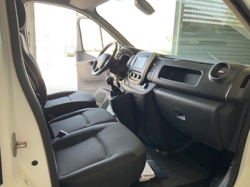 Renault Trafic 2.0 dCi L1H1 2,8t Komfort 2020 – снимка 16