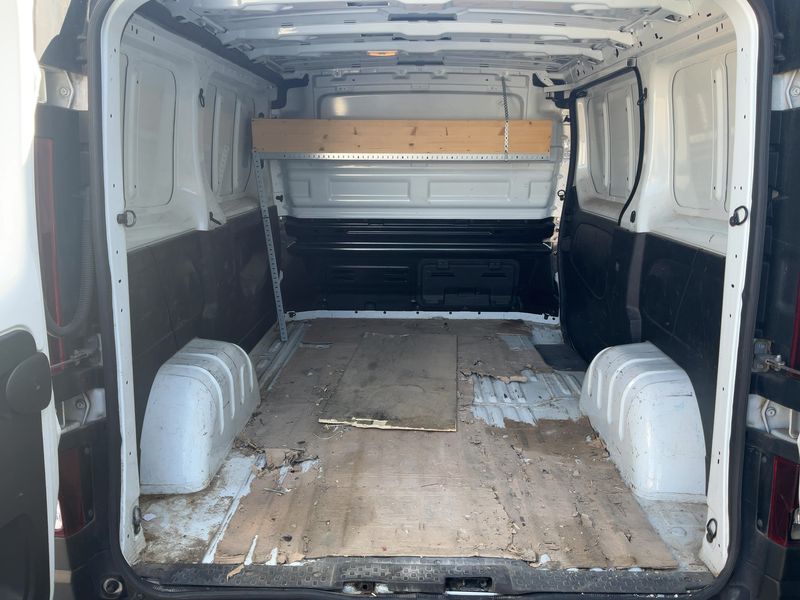 Renault Trafic 2.0 dCi L1H1 2,8t Komfort 2020 – снимка 15