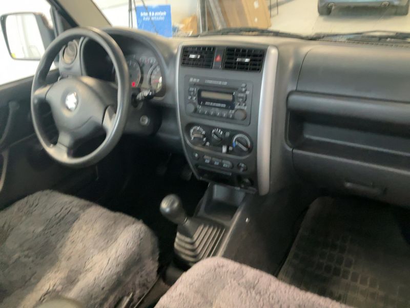 Suzuki Jimny 1.3 Style 2009 – снимка 18