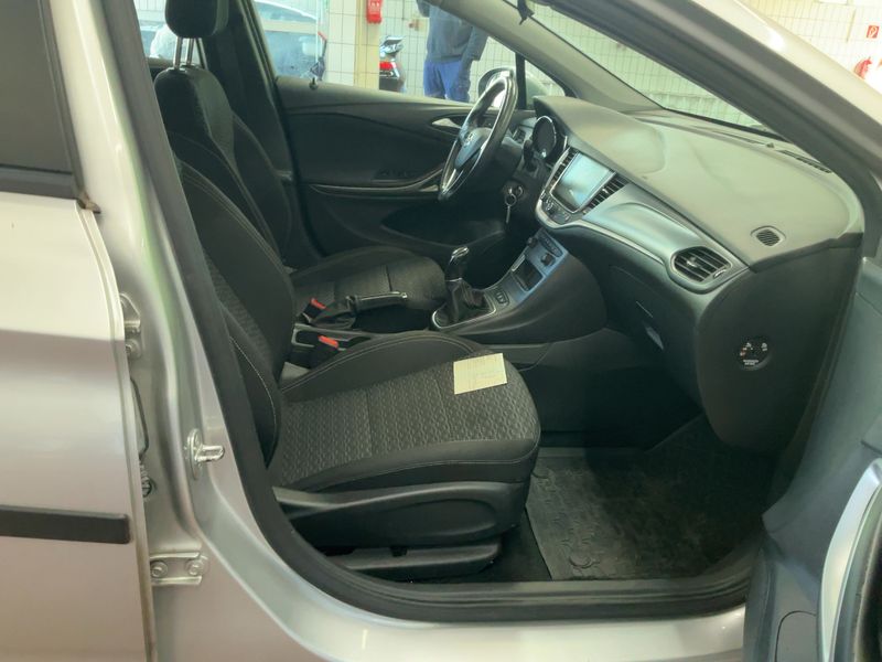 Opel Astra 1.6 CDTI DPF Edition Start/Stop 2019 – снимка 16