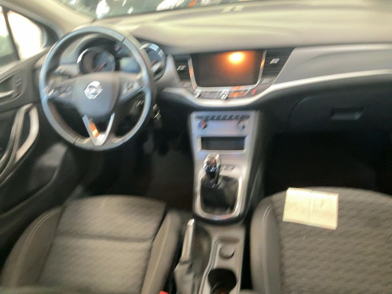 Opel Astra 1.6 CDTI DPF Edition Start/Stop 2019 – снимка 17