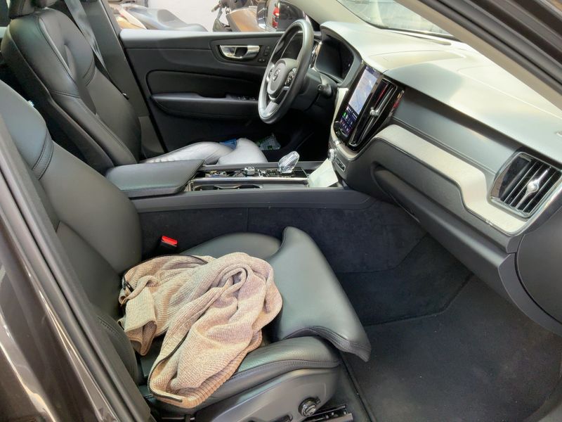 Volvo XC60 2.0 B4 Mild-Hybrid Plus Bright 2WD 2022 – снимка 17
