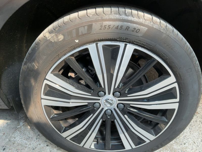 Volvo XC60 2.0 B4 Mild-Hybrid Plus Bright 2WD 2022 – снимка 5