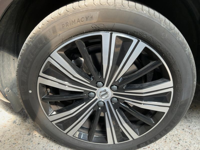 Volvo XC60 2.0 B4 Mild-Hybrid Plus Bright 2WD 2022 – снимка 3