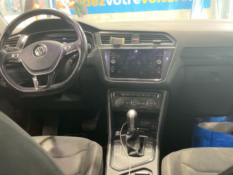 Volkswagen Tiguan 2.0 TDI Carat Exclusive BlueMotion Tech 2017 – снимка 17