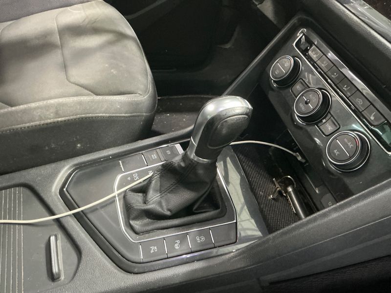 Volkswagen Tiguan 2.0 TDI Carat Exclusive BlueMotion Tech 2017 – снимка 25
