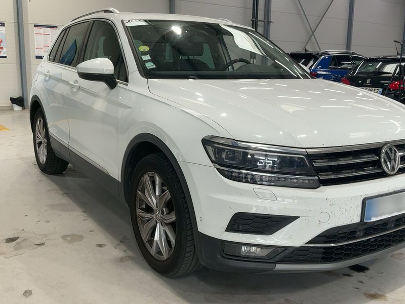 Volkswagen Tiguan 2.0 TDI Carat Exclusive BlueMotion Tech 2017 – снимка 12