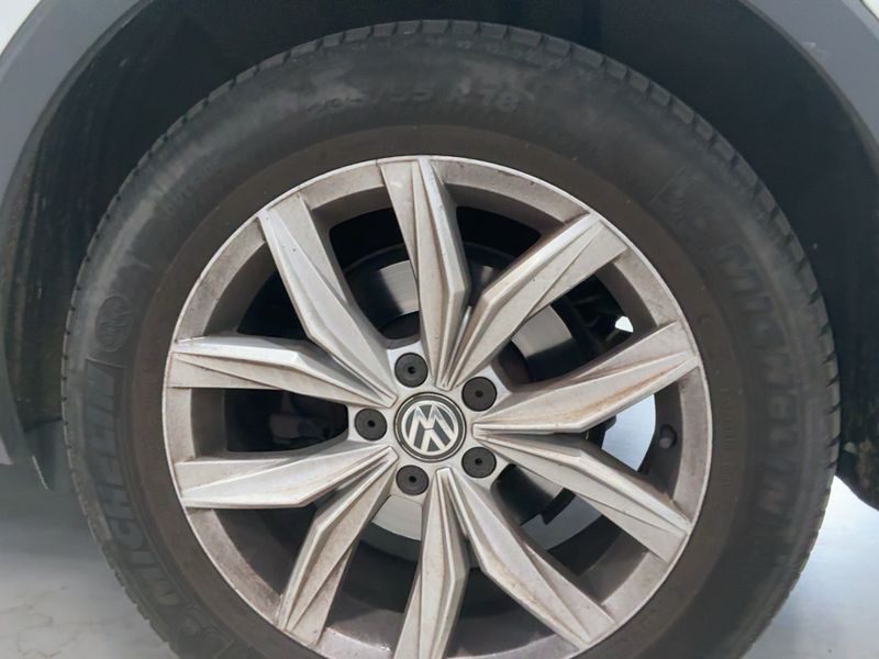 Volkswagen Tiguan 2.0 TDI Carat Exclusive BlueMotion Tech 2017 – снимка 5