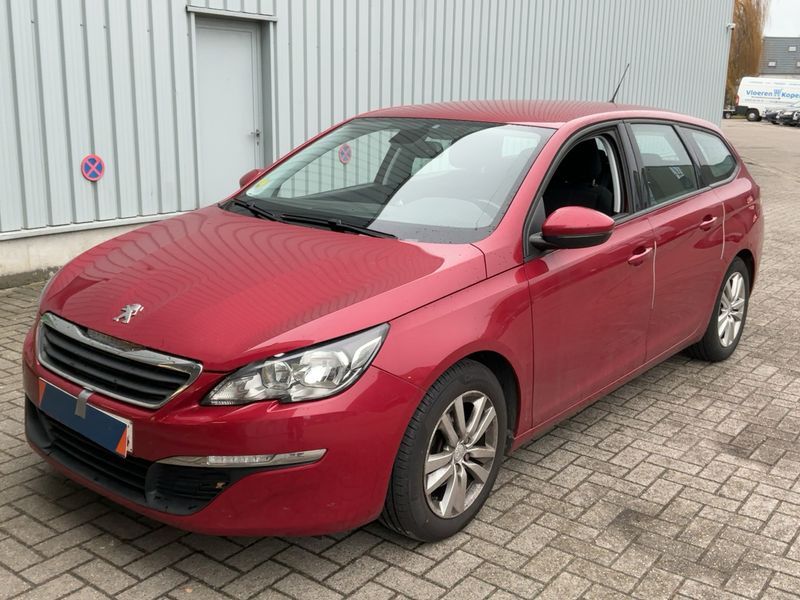 Peugeot 308 1.6 e-HDi Active 2015 – снимка 2