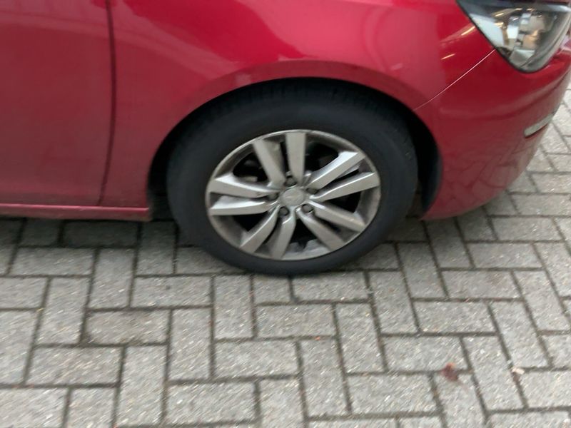 Peugeot 308 1.6 e-HDi 2015 – снимка 20