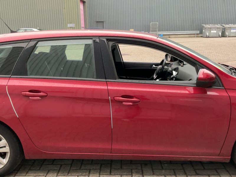 Peugeot 308 1.6 e-HDi 2015 – снимка 7