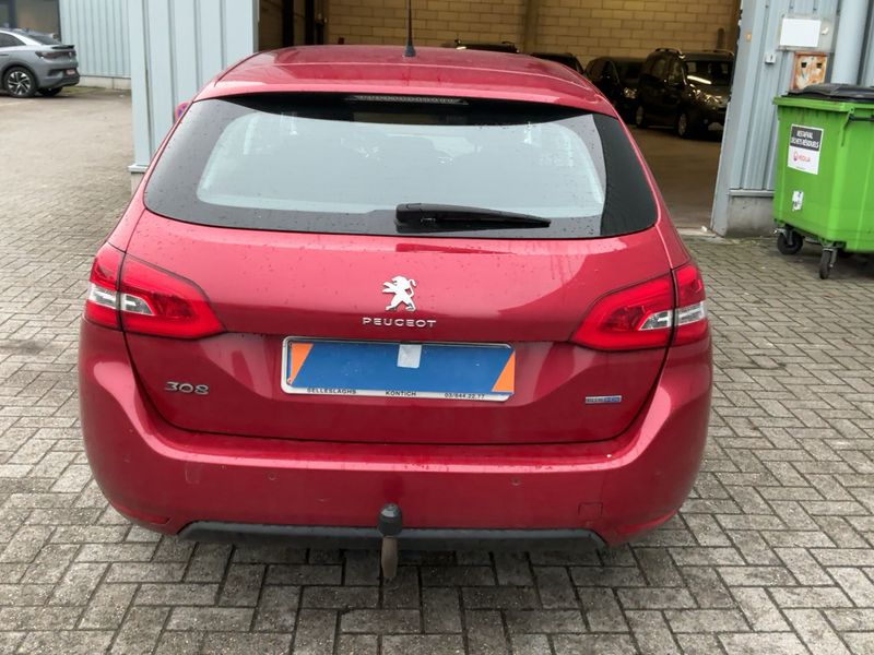 Peugeot 308 1.6 e-HDi 2015 – снимка 5