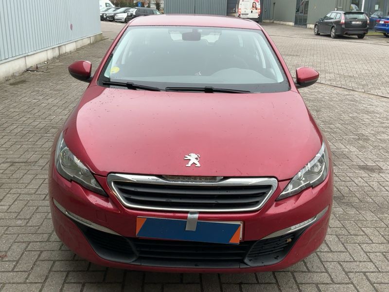 Peugeot 308 1.6 e-HDi 2015 – снимка 9