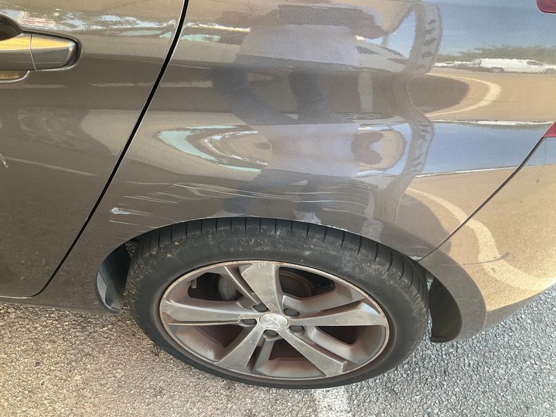 Peugeot 308 1.6 e-HDi Allure 2014 – снимка 26