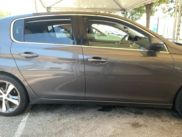 Peugeot 308 1.6 e-HDi Allure 2014 – снимка 10