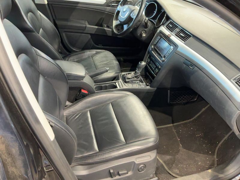 Skoda Superb 2.0 TDI Elegance 2013 – снимка 16