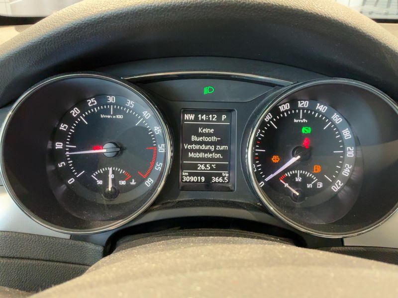 Skoda Superb 2.0 TDI Elegance 2013 – снимка 18