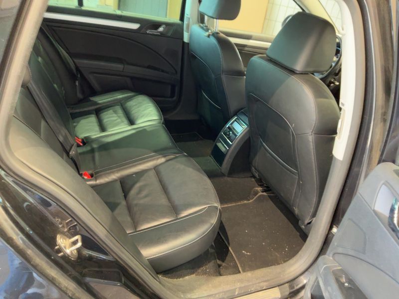 Skoda Superb 2.0 TDI Elegance 2013 – снимка 19