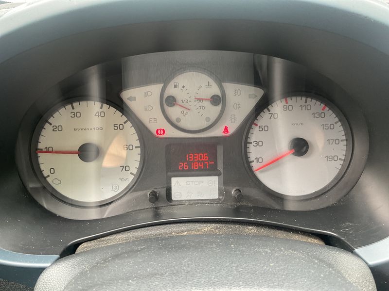 Peugeot Partner 1.6 Family 2010 – снимка 4