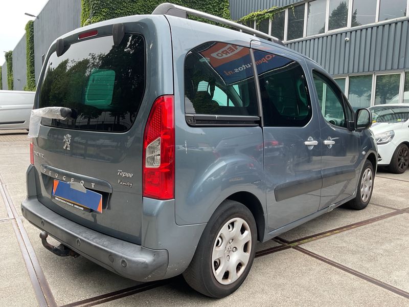 Peugeot Partner 1.6 Family 2010 – снимка 2