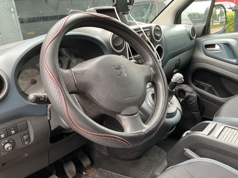 Peugeot Partner 1.6 Family 2010 – снимка на щета