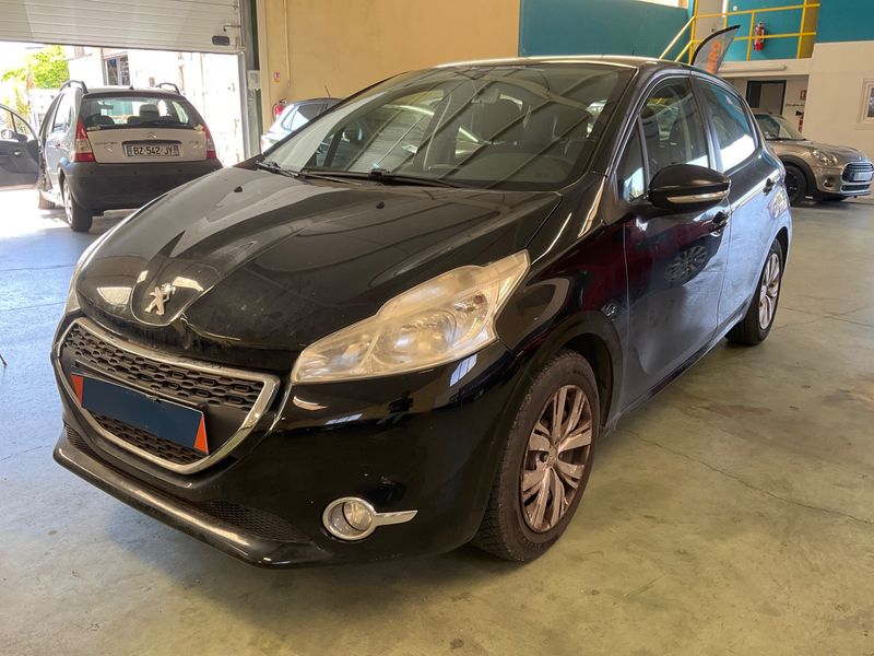 Peugeot 208 1.2 VTi Active 2013 – снимка 1