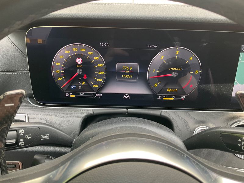 Mercedes-Benz E-Klasse E 350 d T AMG Line 2019 – снимка 18