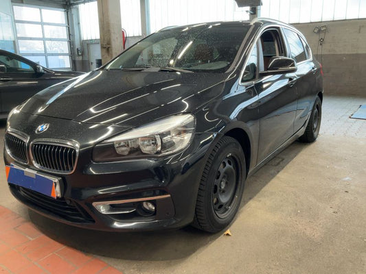 BMW 2er 220i Active Tourer Luxury Line 2015 – снимка 1