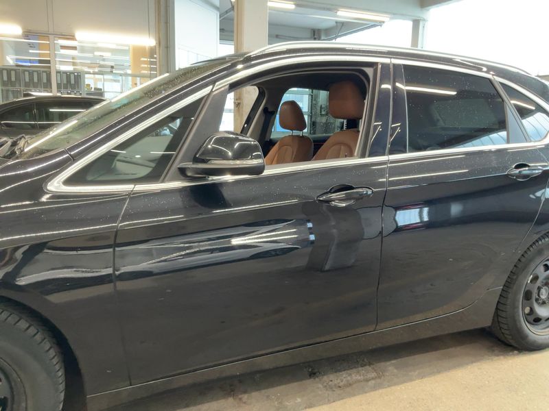 BMW 2er 220i Active Tourer Luxury Line 2015 – снимка 4