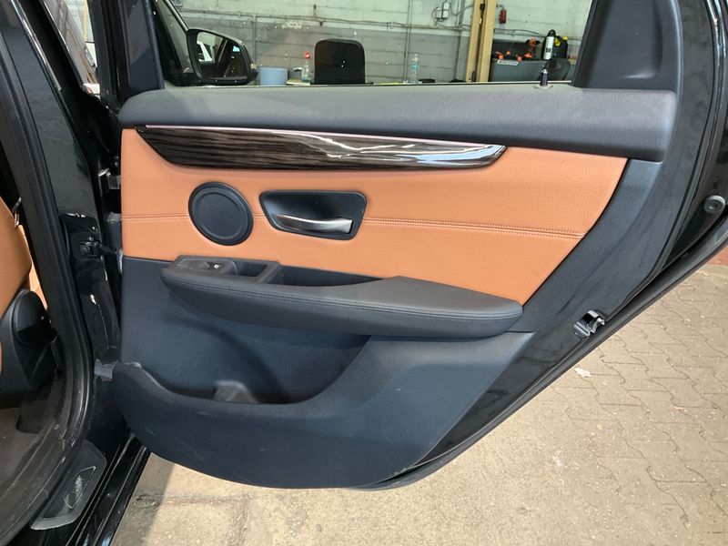 BMW 2er 220i Active Tourer Luxury Line 2015 – снимка 29