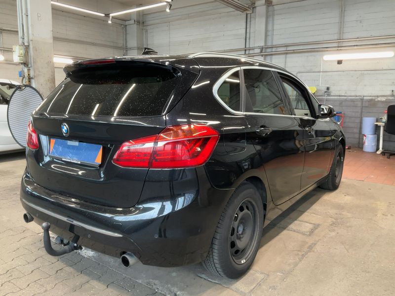 BMW 2er 220i Active Tourer Luxury Line 2015 – снимка 8